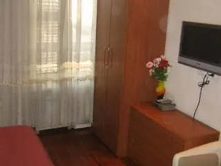 Zhihua Guest house Rome